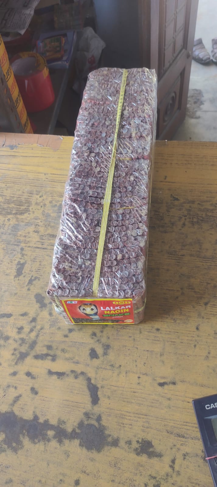 inba crackers Celebrity Cracker